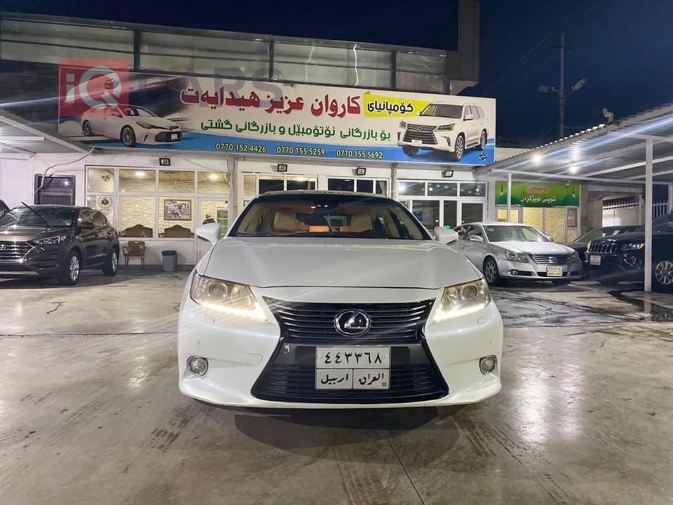 لێکزس ES